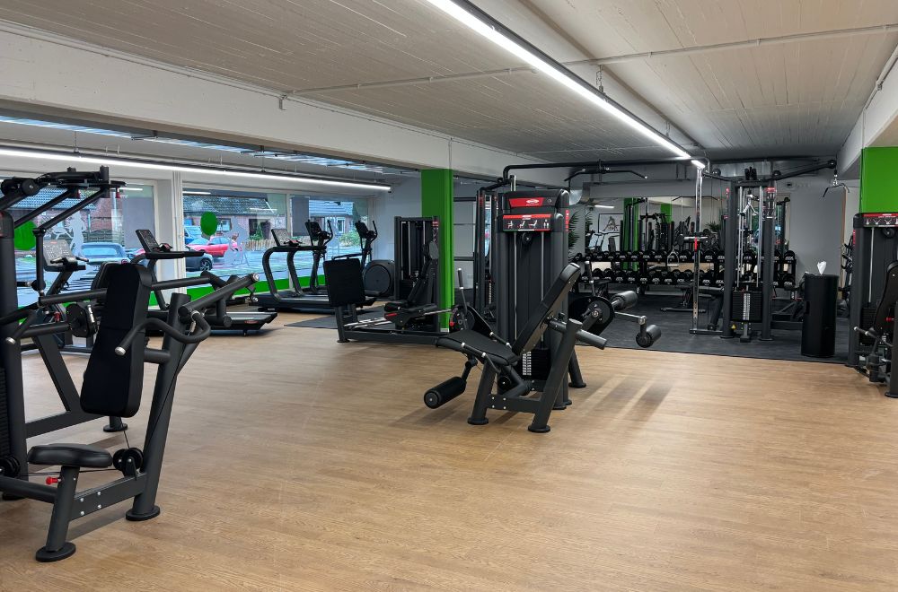 fitplus_Fitnessstudio Holm_Geraetetraining